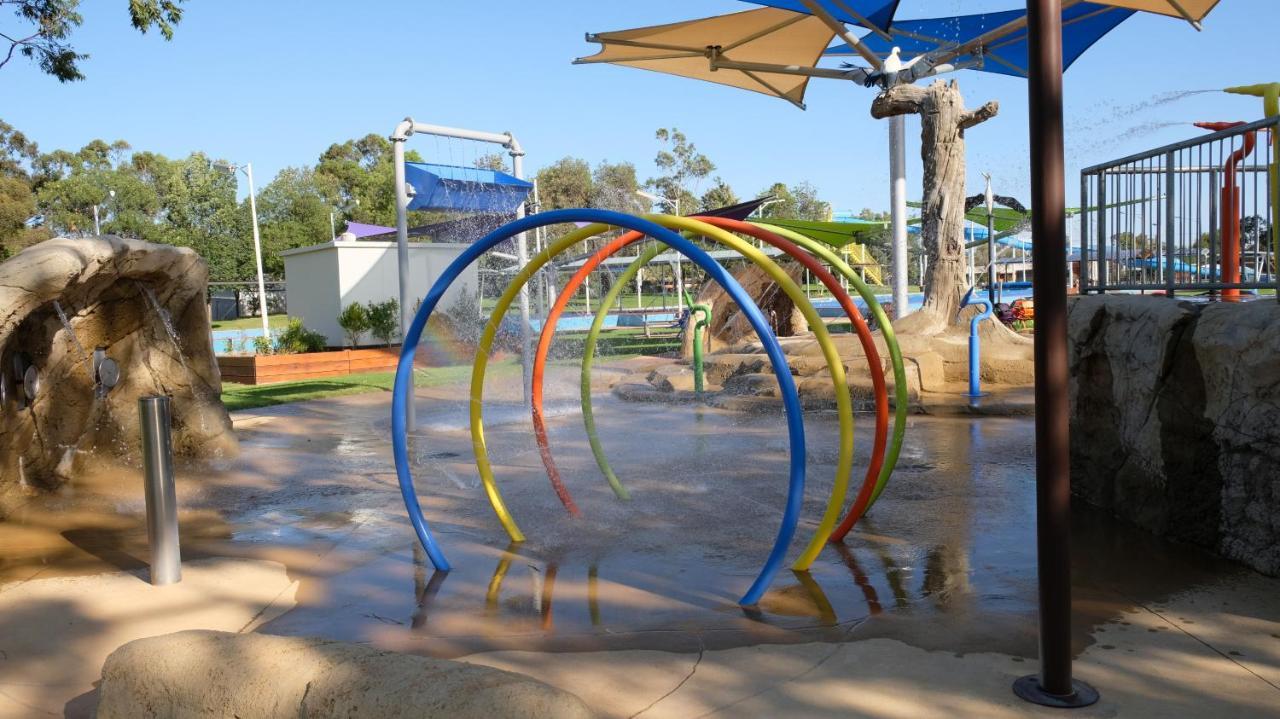 Loddon River Motel Kerang Esterno foto