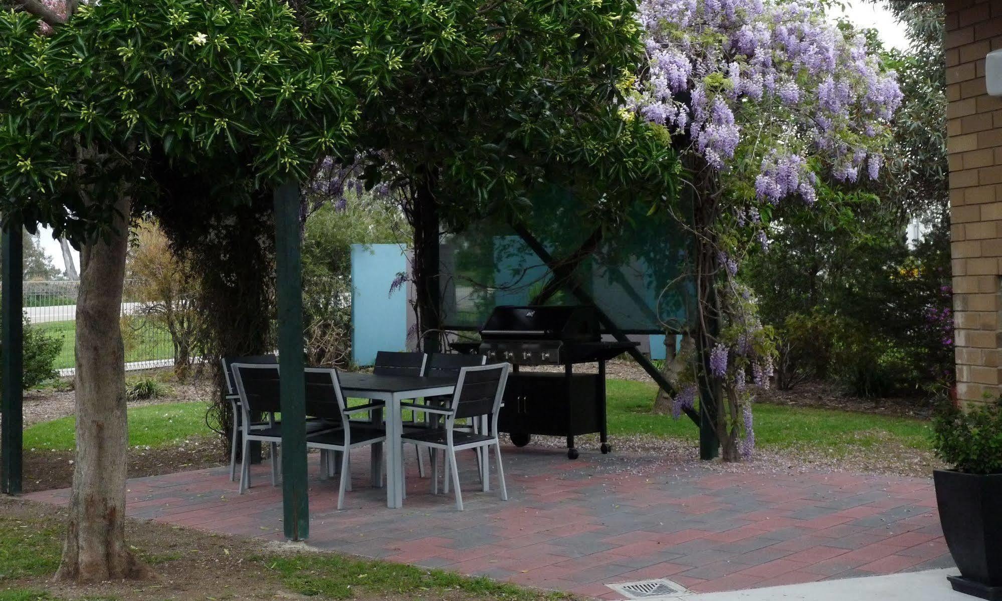 Loddon River Motel Kerang Esterno foto