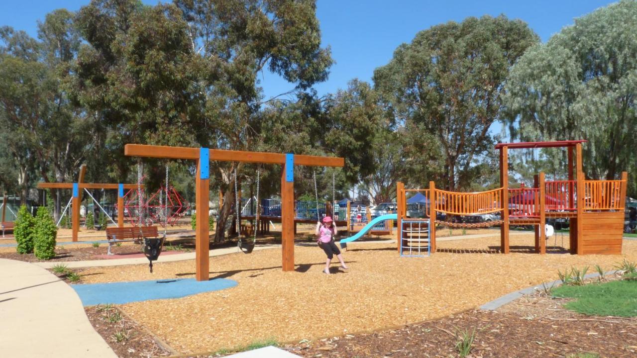 Loddon River Motel Kerang Esterno foto