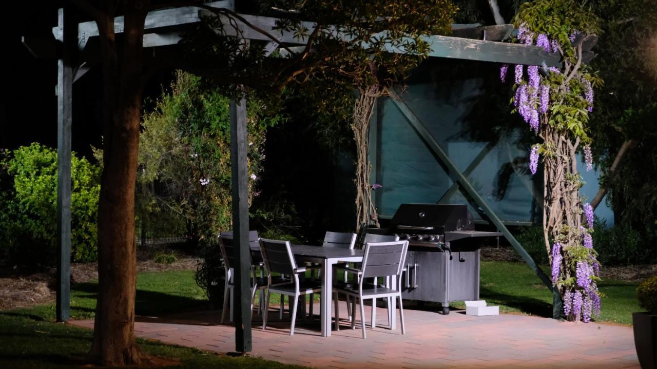 Loddon River Motel Kerang Esterno foto