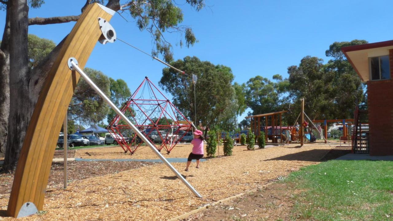 Loddon River Motel Kerang Esterno foto